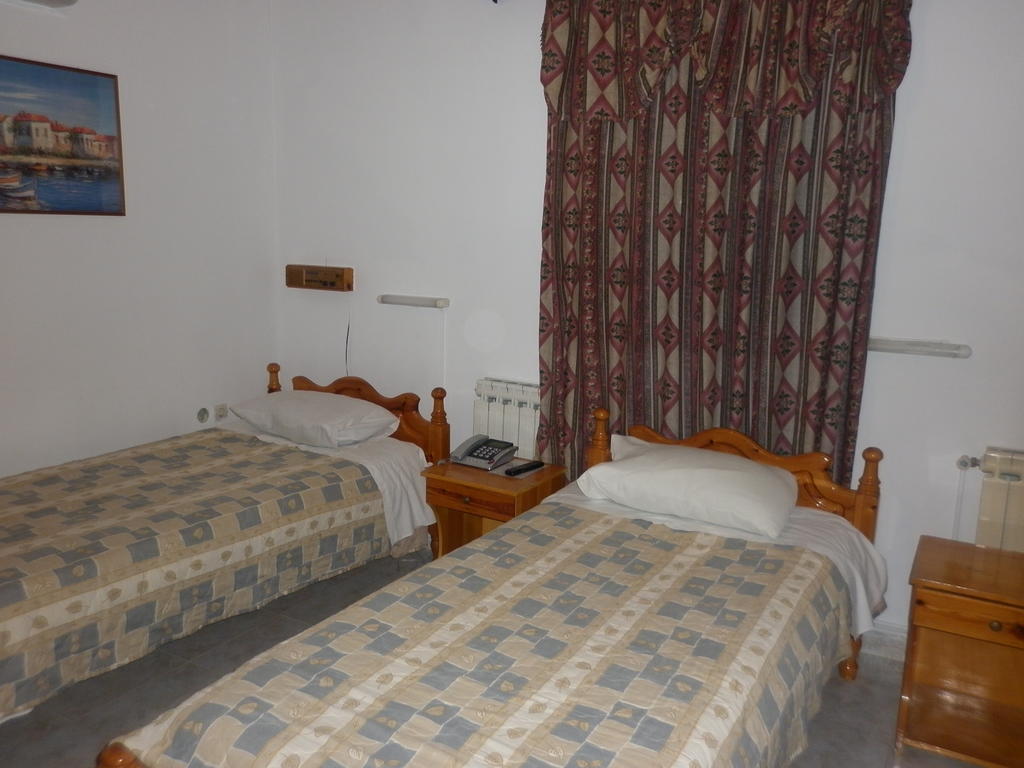Miramare Hotel Lakkíon Quarto foto