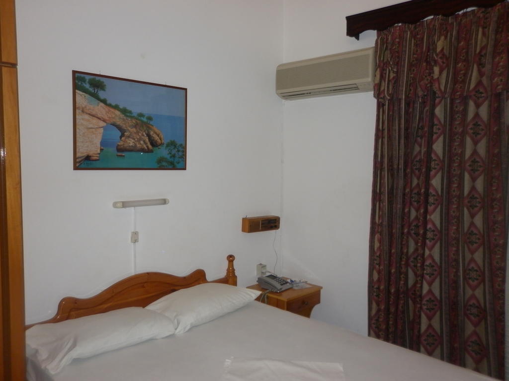 Miramare Hotel Lakkíon Quarto foto