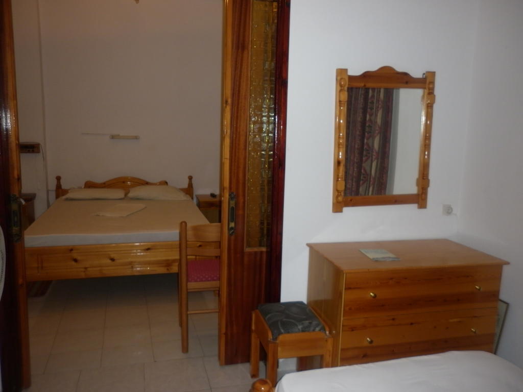 Miramare Hotel Lakkíon Quarto foto