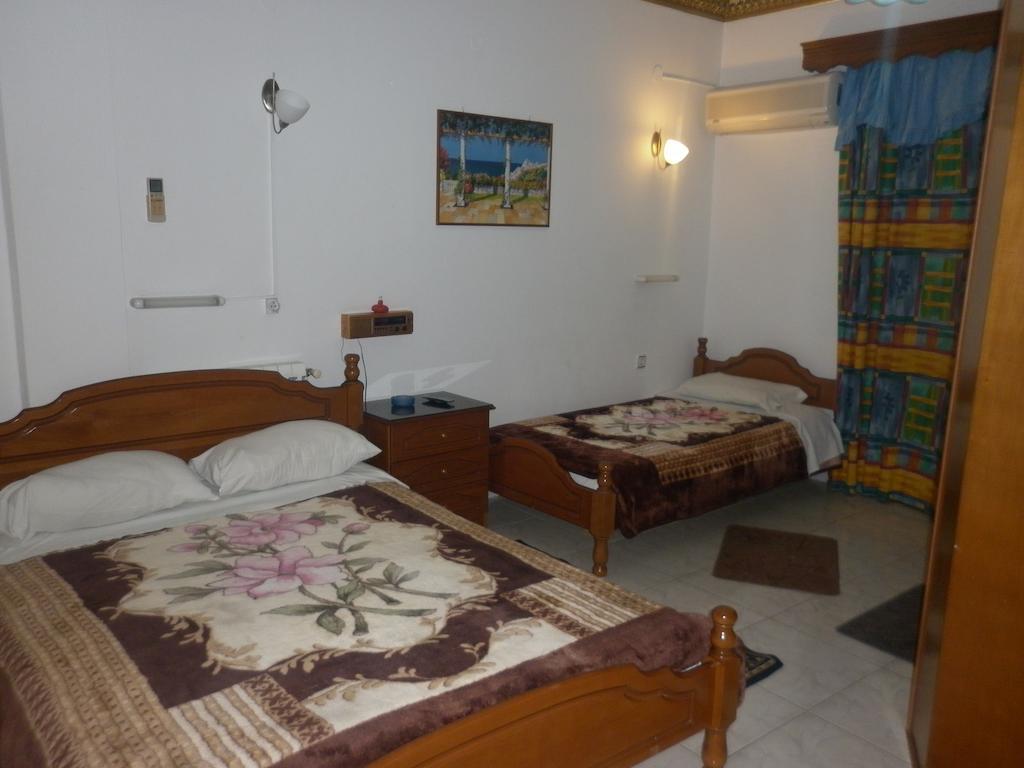 Miramare Hotel Lakkíon Quarto foto
